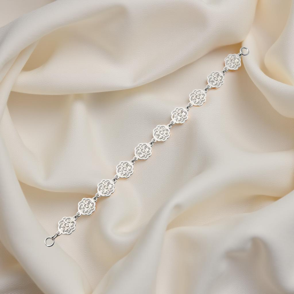 Armband „Blütenzauber“ – Filigranes Silberarmband mit edlem Ornamentdesign